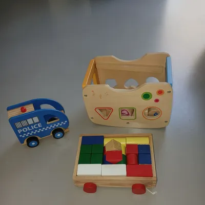 Lot de jouets en bois